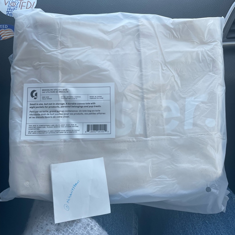 BNIB NWOT GLOSSIER EXCLUSIVE BROOKLYN TOTE BAG